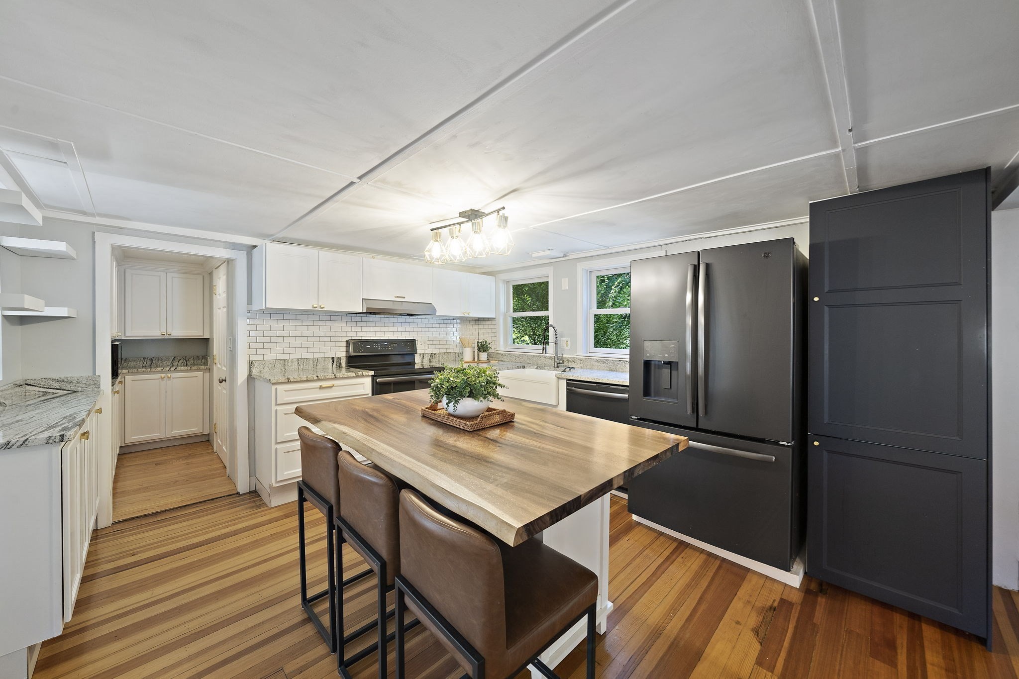 41 Chapel St Property Photo 4