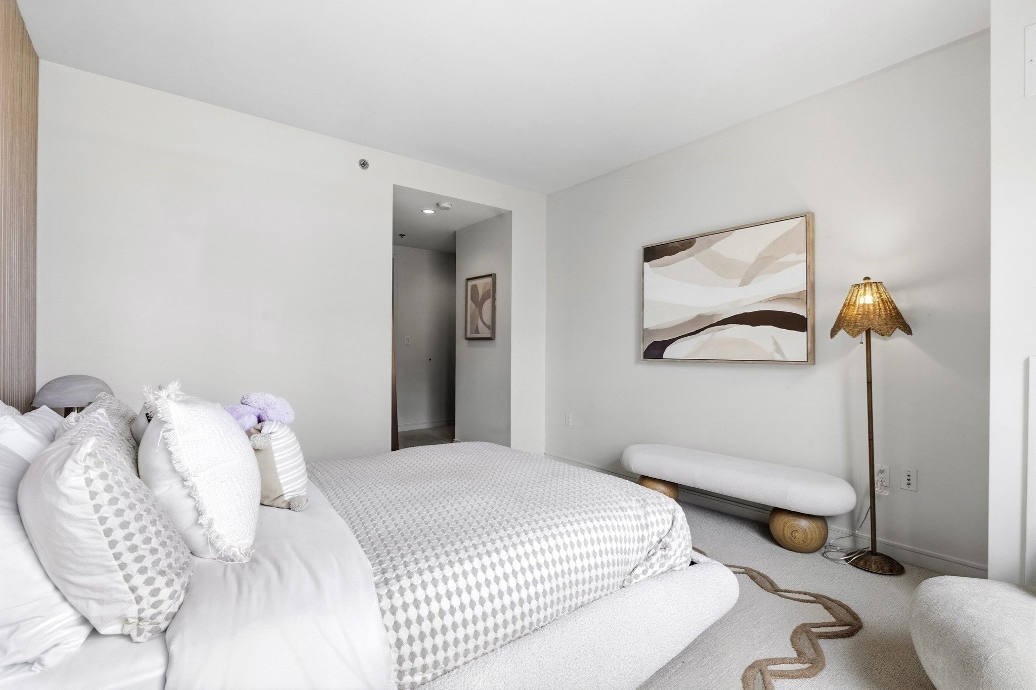 580 Washington St # 1207 Property Photo 14