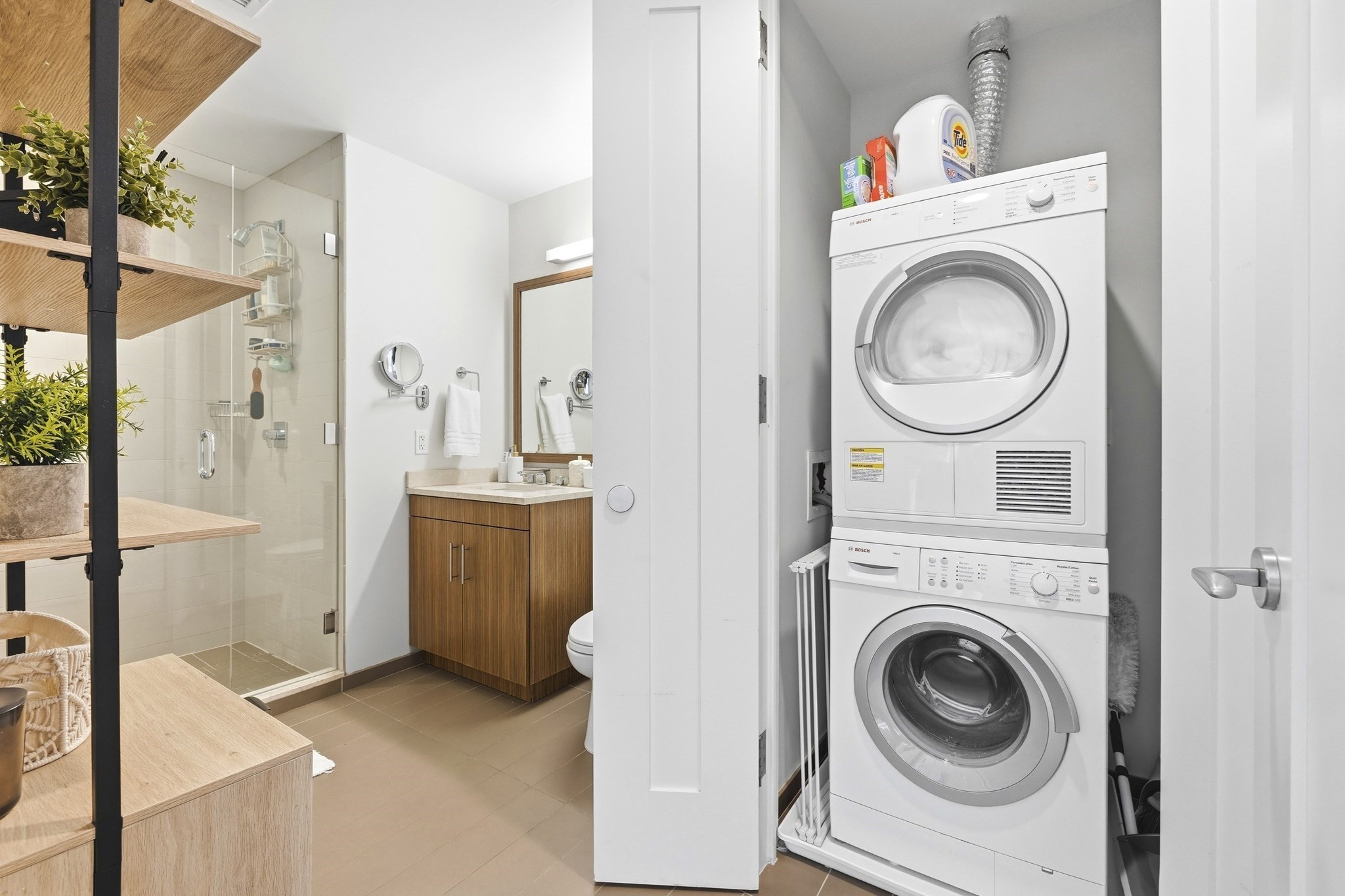 580 Washington St # 1207 Property Photo 22