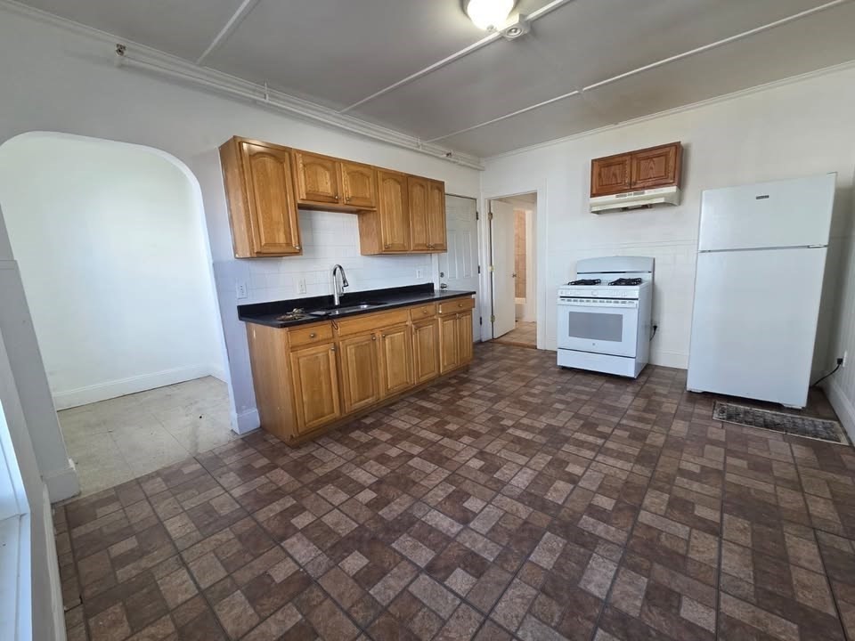 135 Chestnut St # 1 Property Photo 1