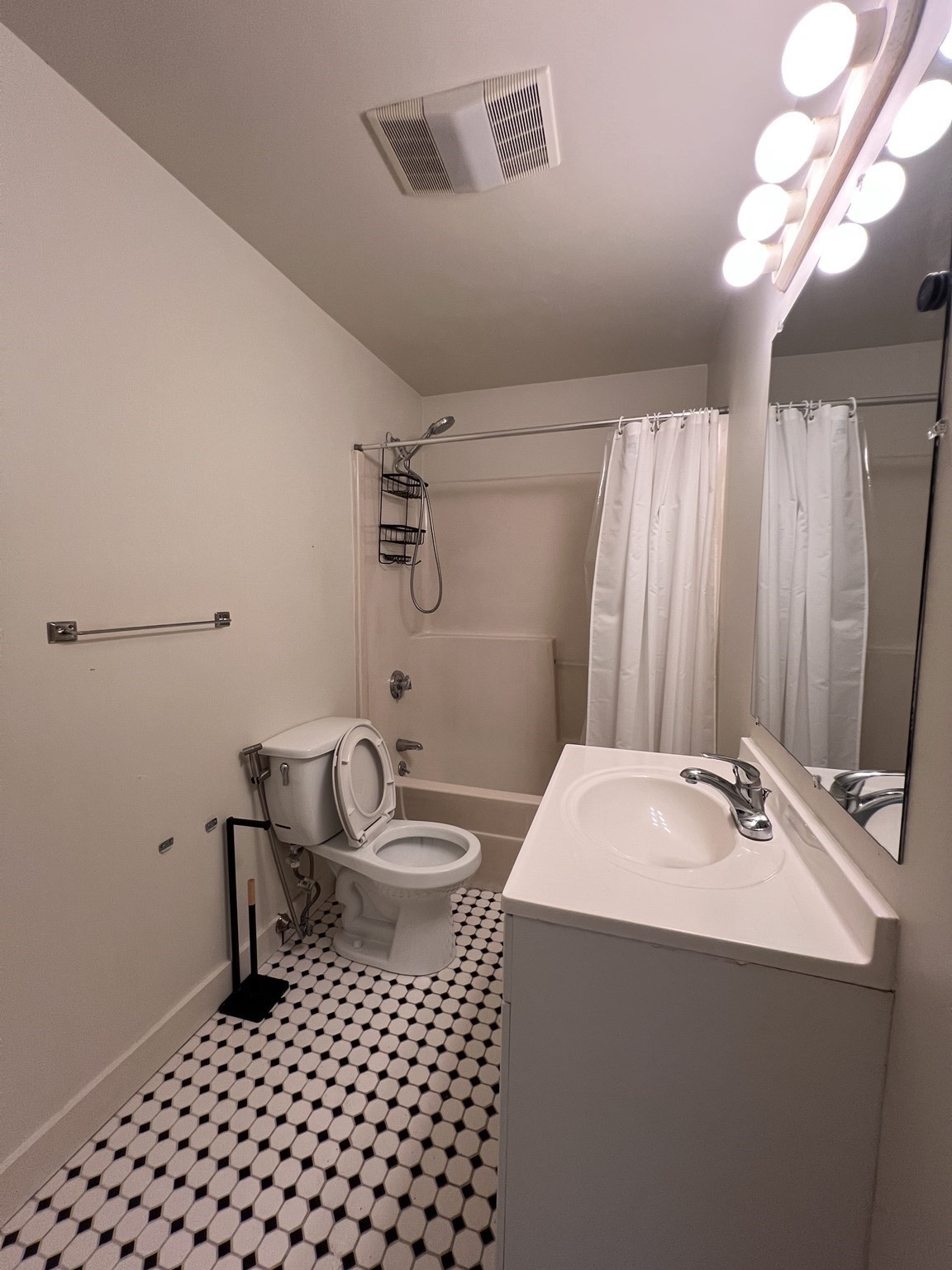 1210 Cambridge Street # 1 Property Photo 5