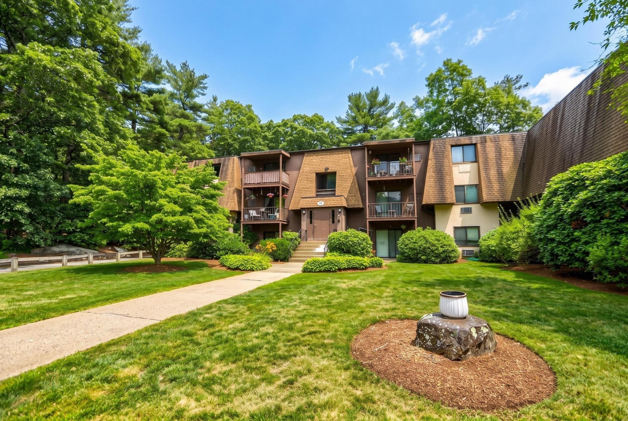 491 W Central St # D2 Property Photo 3