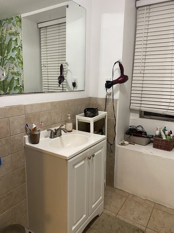 26 Carson St Property Photo 5