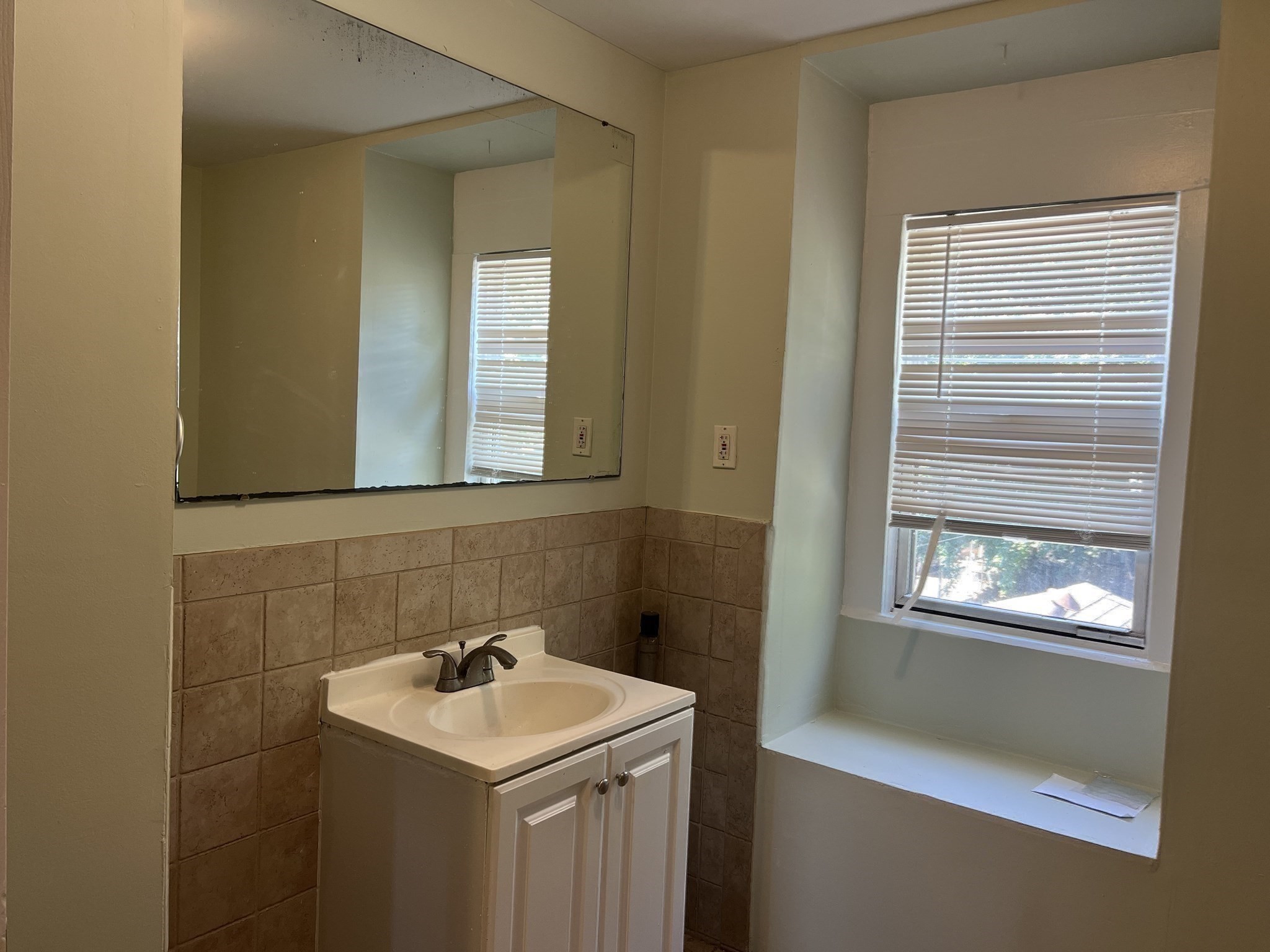26 Carson St Property Photo 33