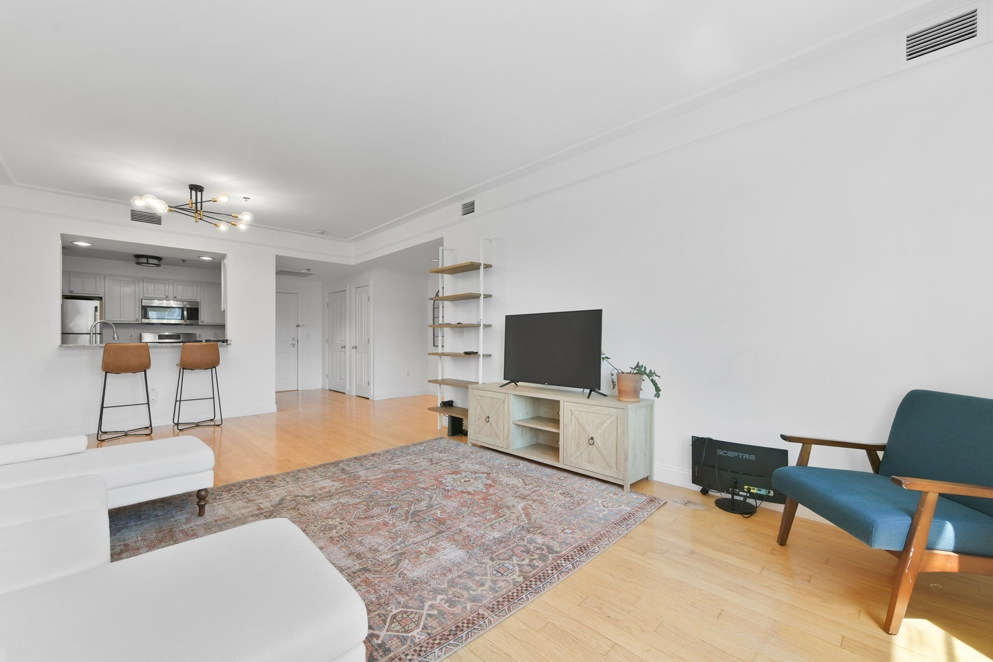 1597 Washington St # 406 Property Photo 11