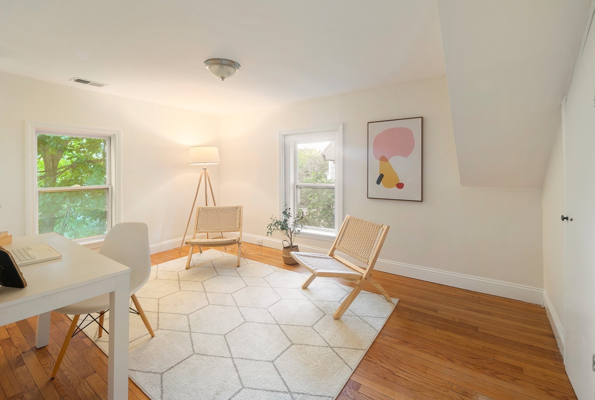 7 Beach St Property Photo 16