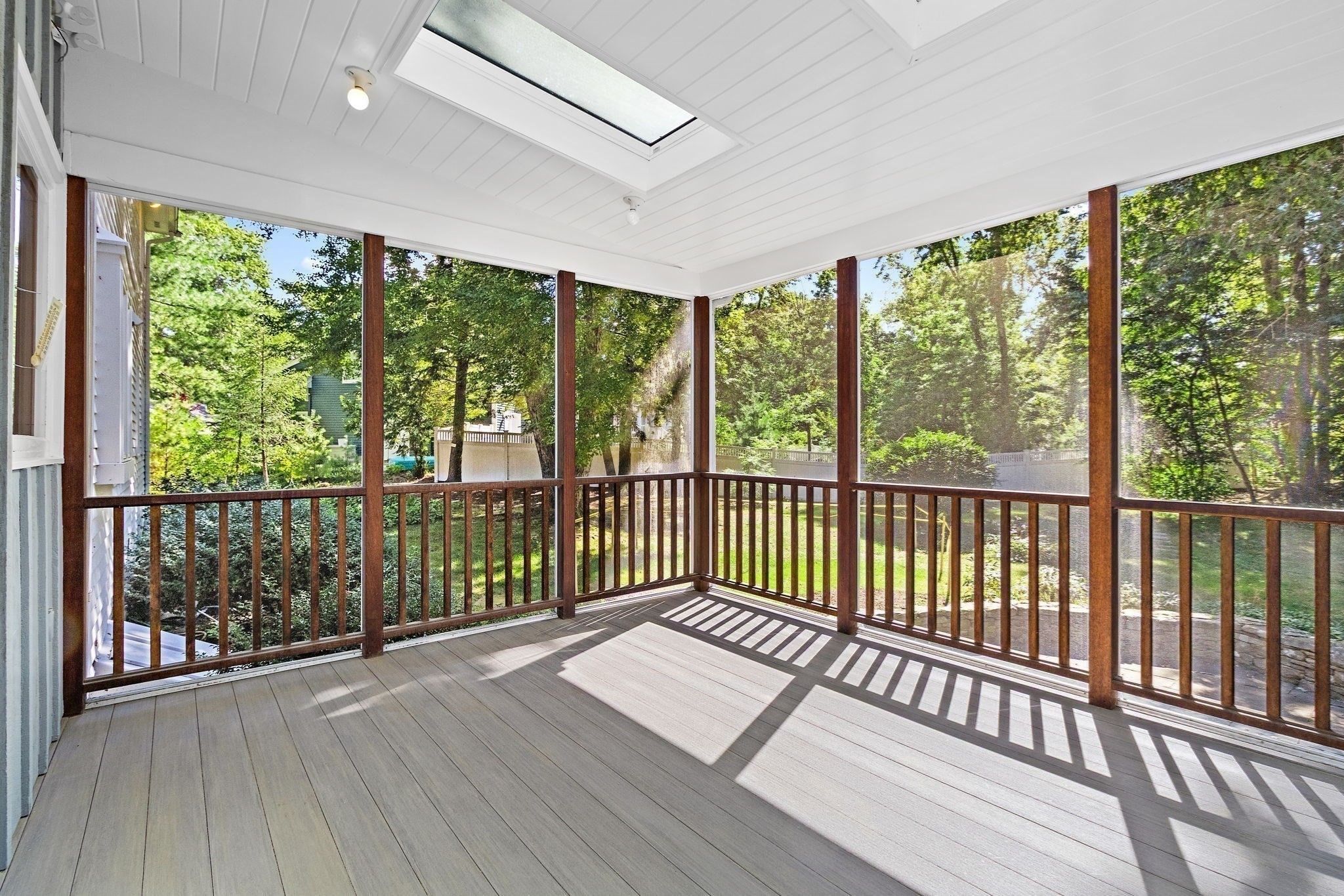 215 Oak Hill Circle Property Photo 8