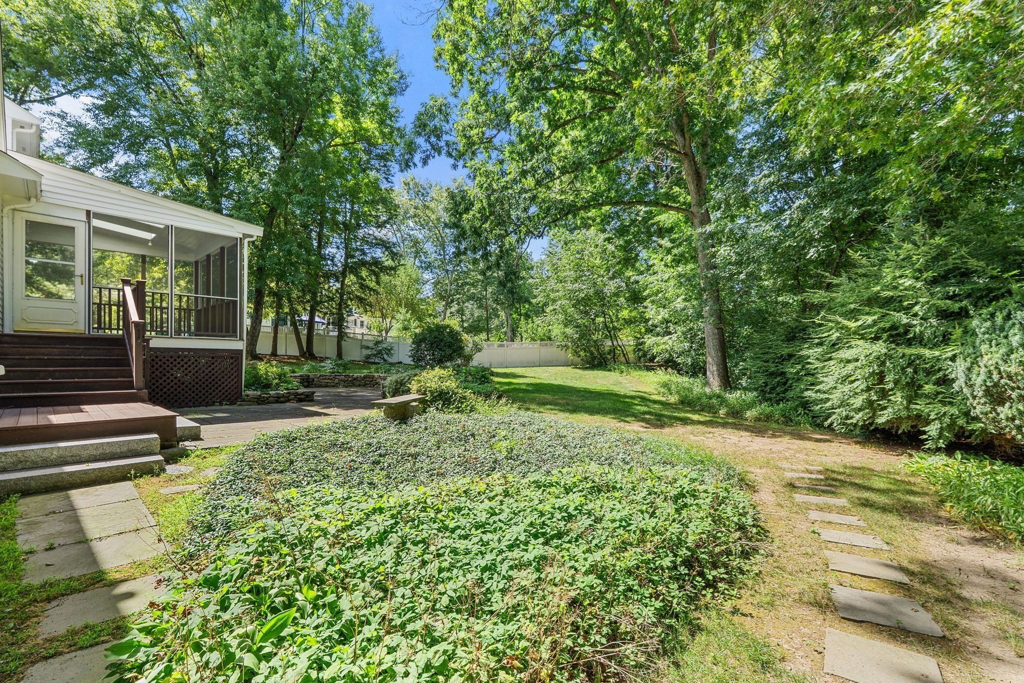 215 Oak Hill Circle Property Photo 21