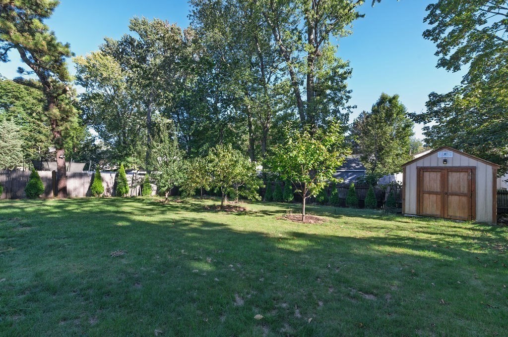 116 Common St Property Photo 37