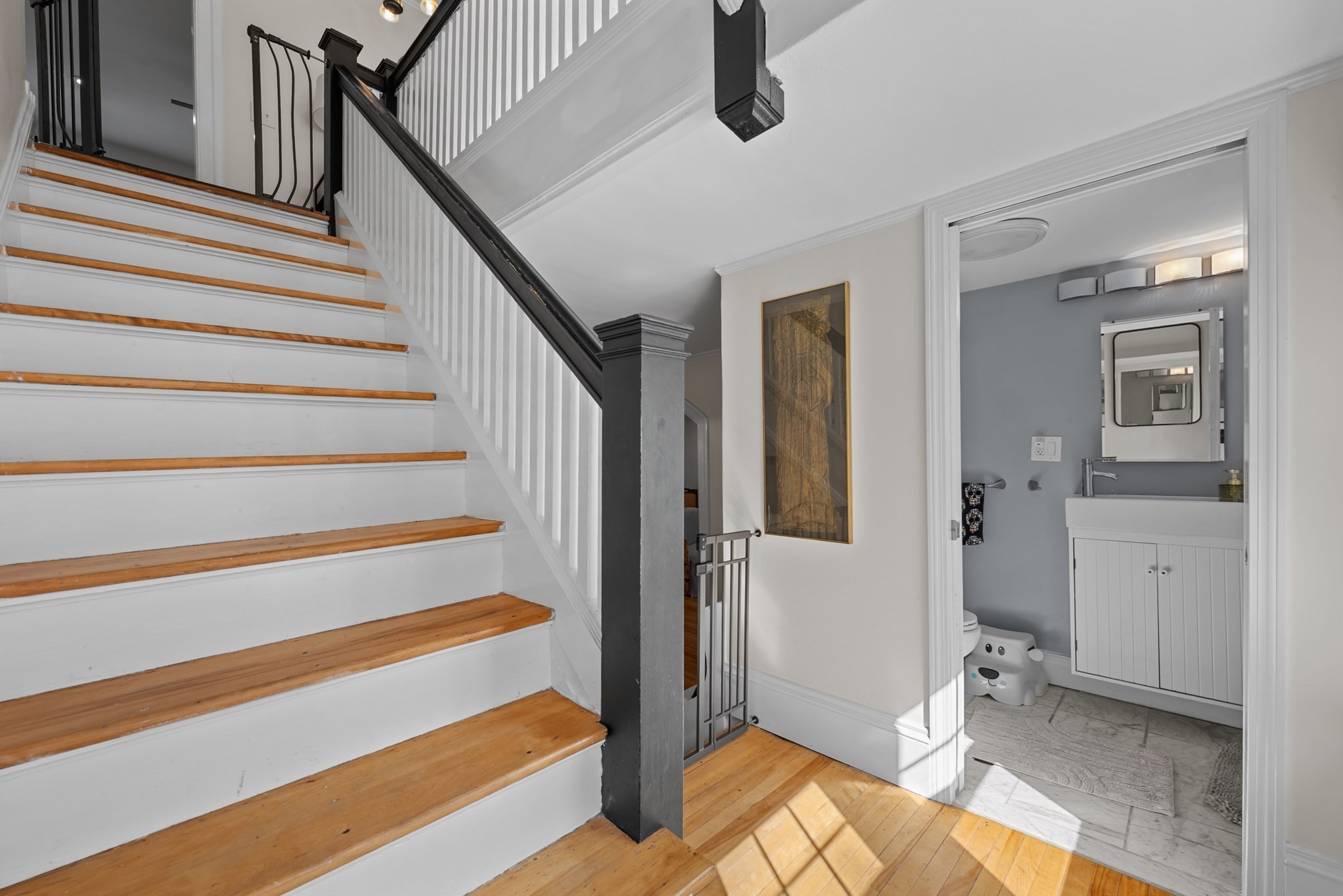 19 S Lenox St Property Photo 18