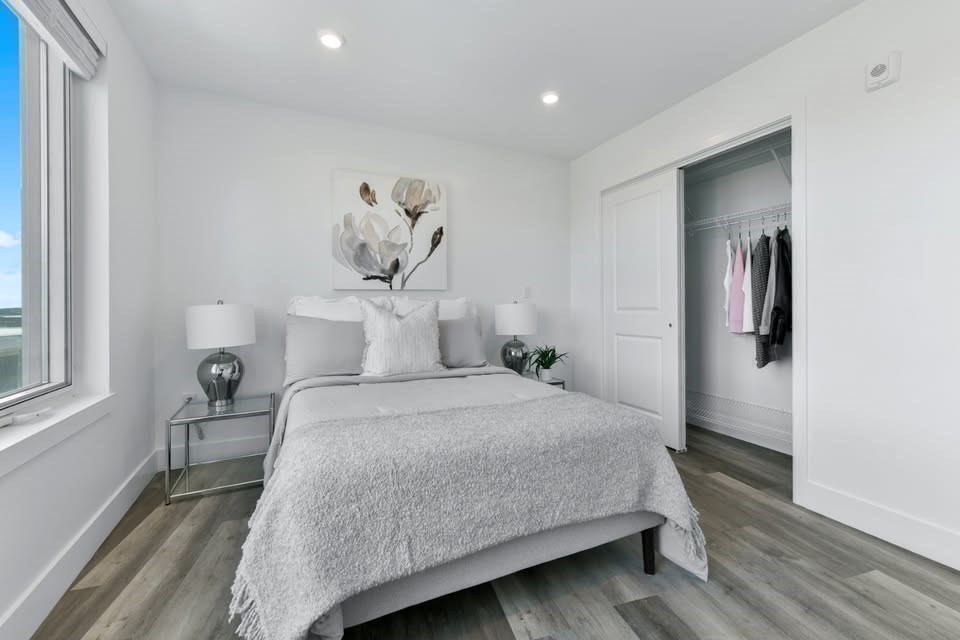 585 Essex St # 416 Property Photo 10