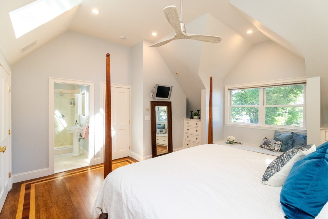 30 Sarah St Property Photo 20