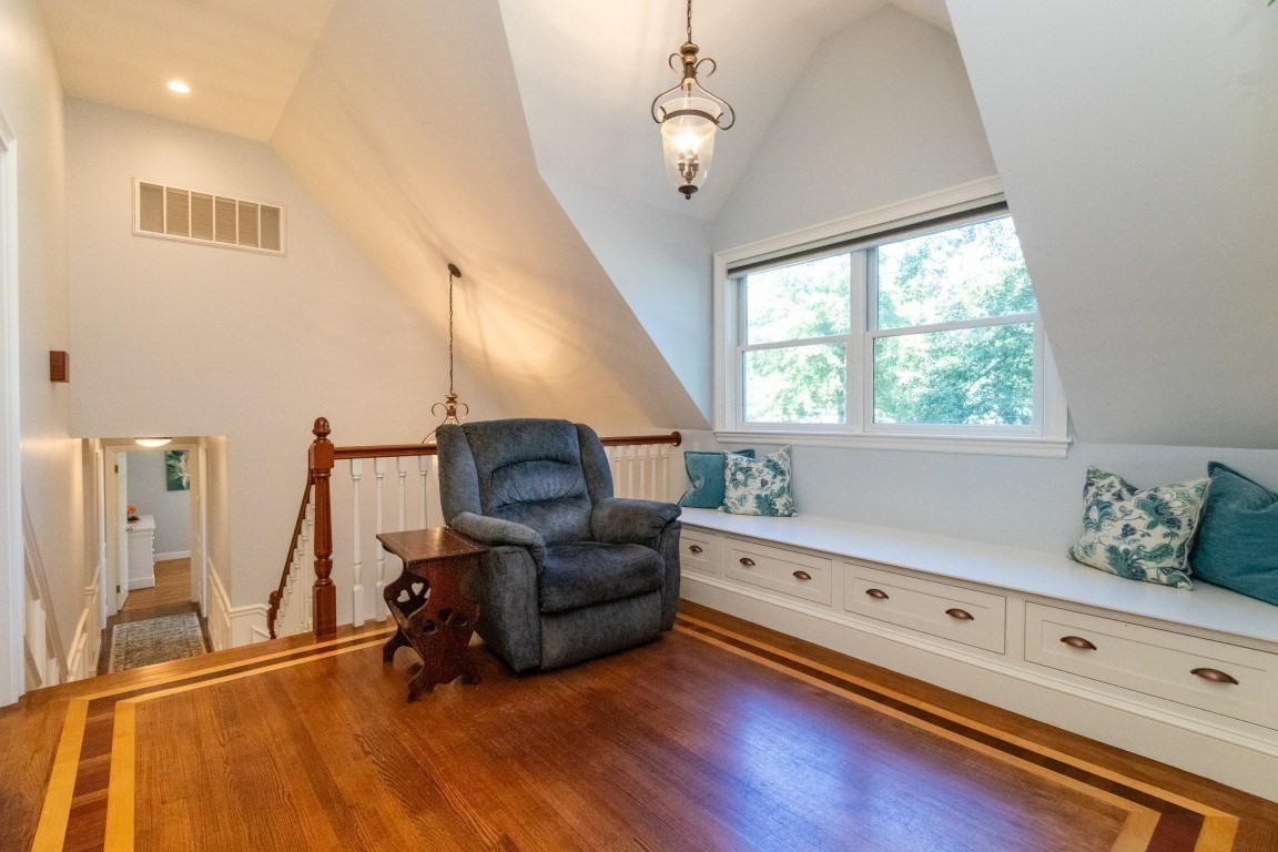 30 Sarah St Property Photo 23