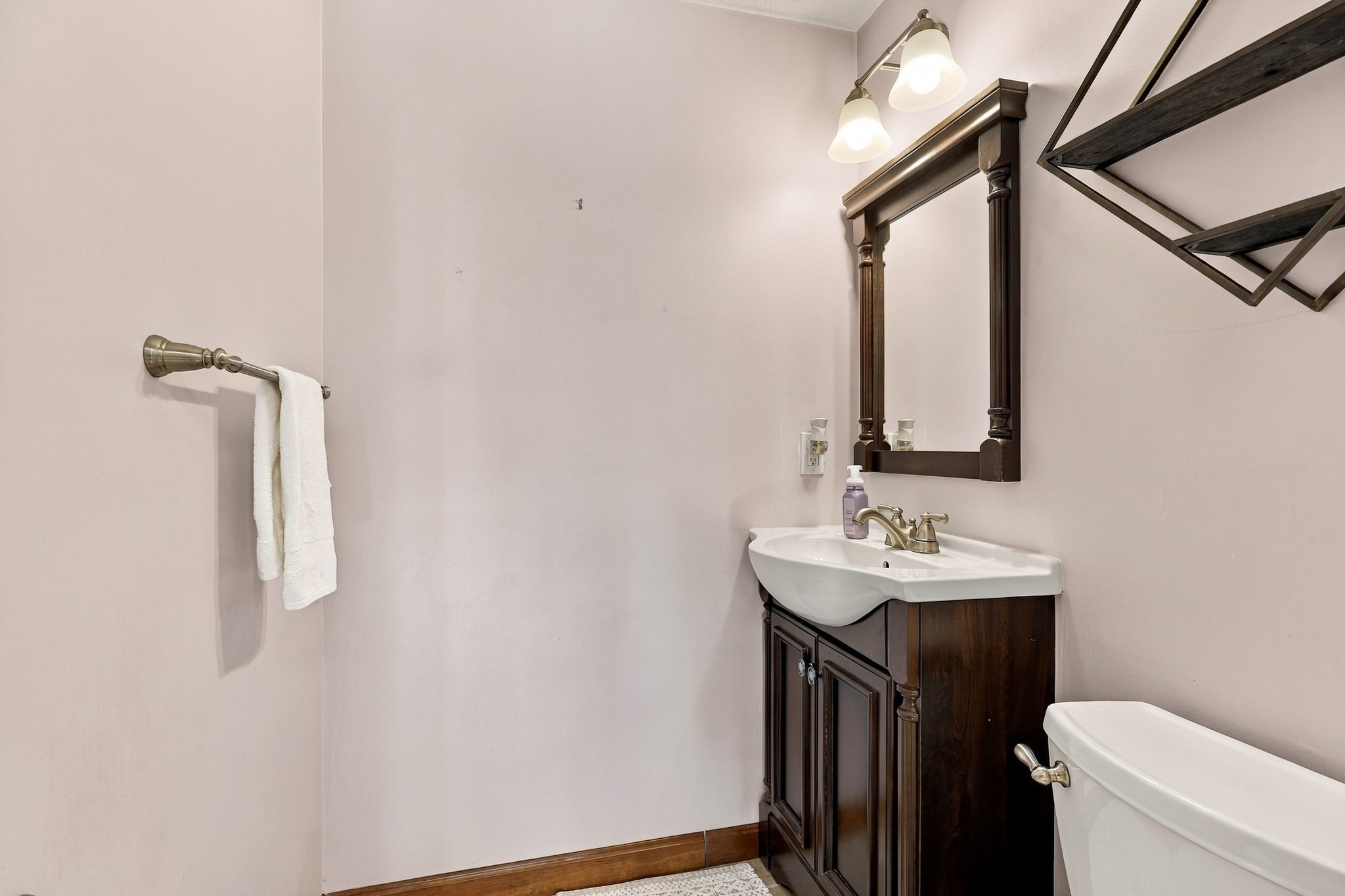 60 Bailey Road Property Photo 16