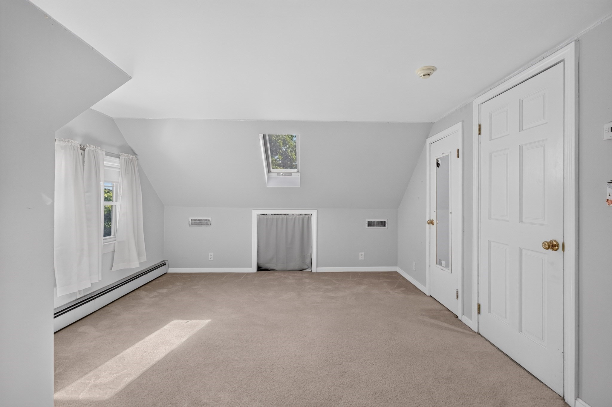 10 Stanton St Property Photo 15