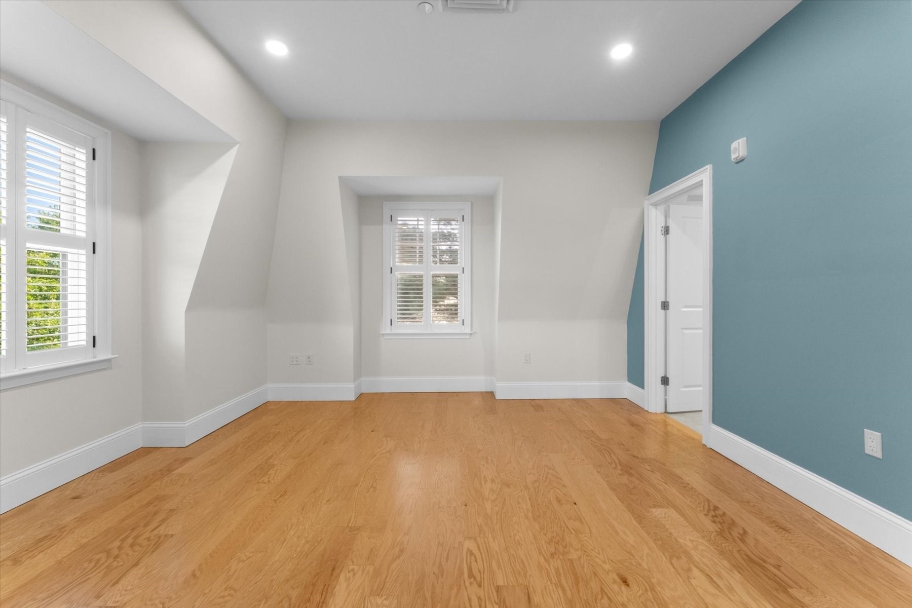 36 Elmwood Ave # 11 Property Photo 22