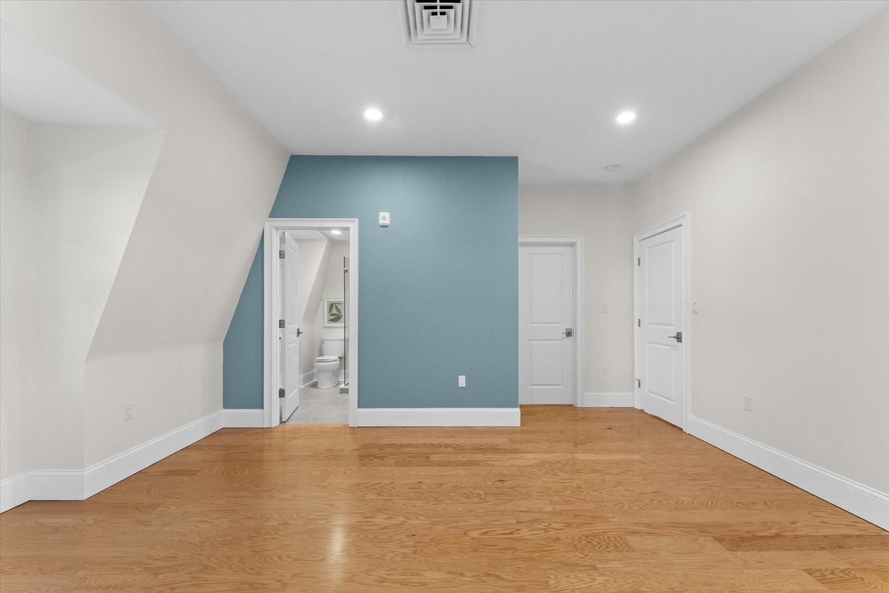 36 Elmwood Ave # 11 Property Photo 24