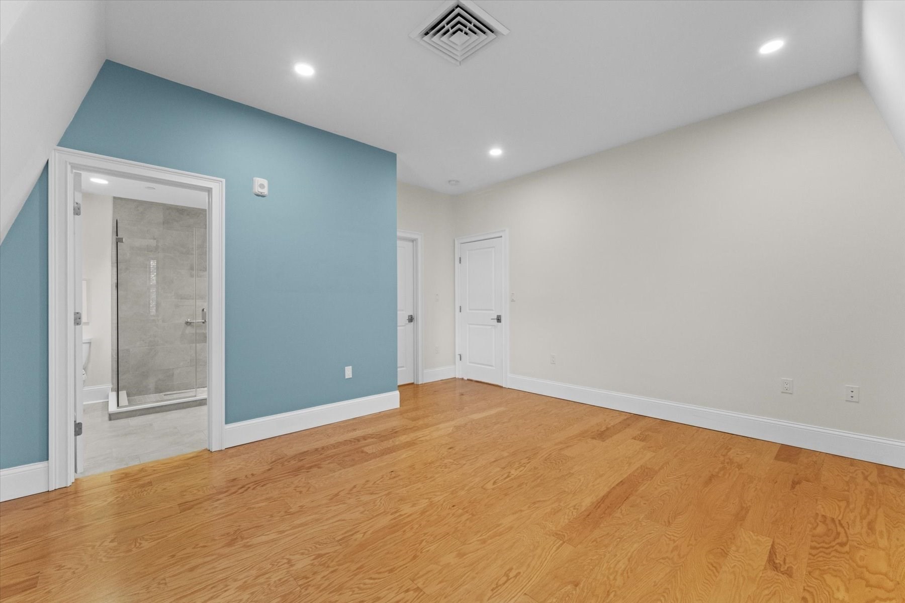 36 Elmwood Ave # 11 Property Photo 25