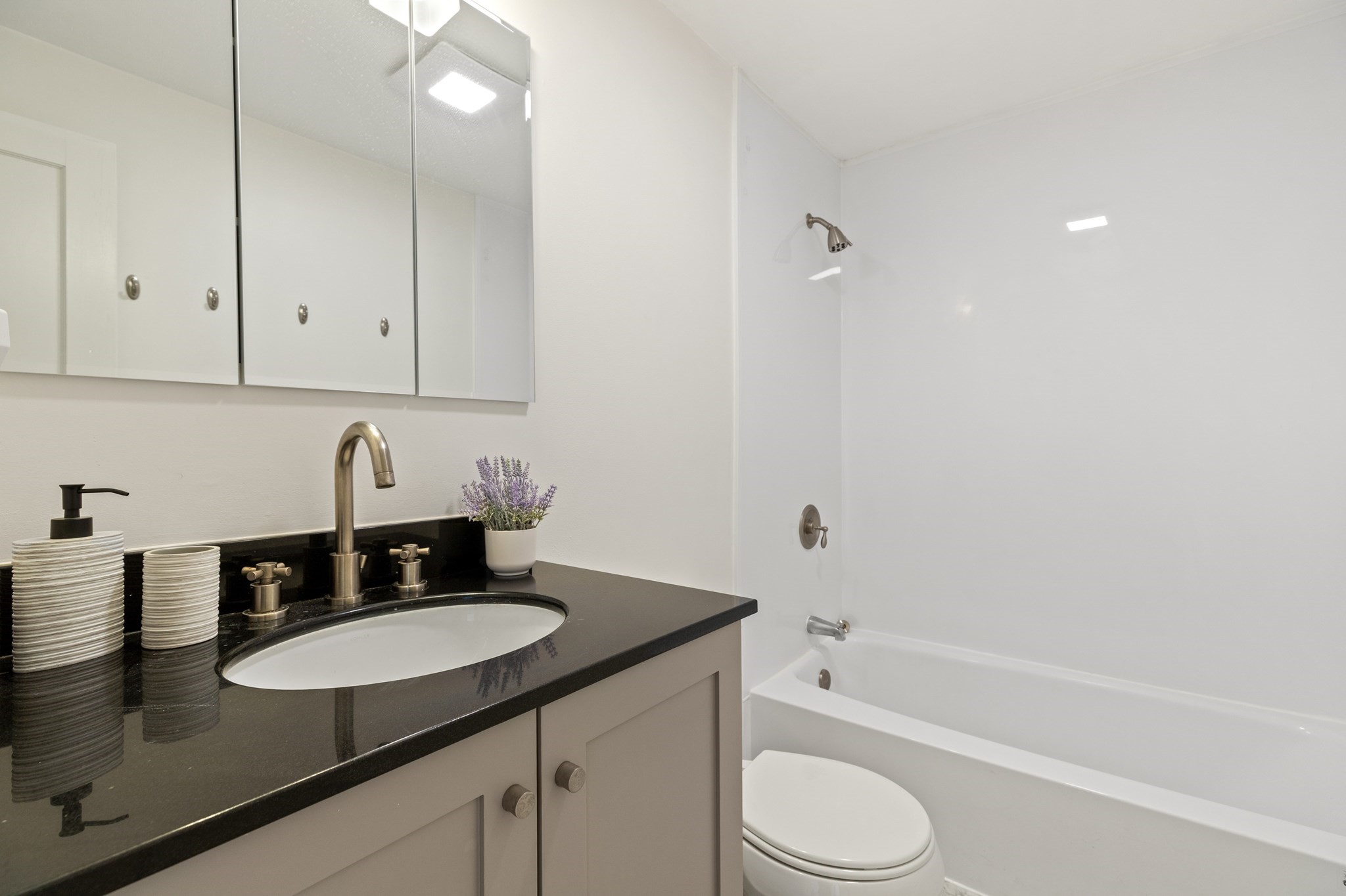 492 Massachusetts Ave # 63 Property Photo 11