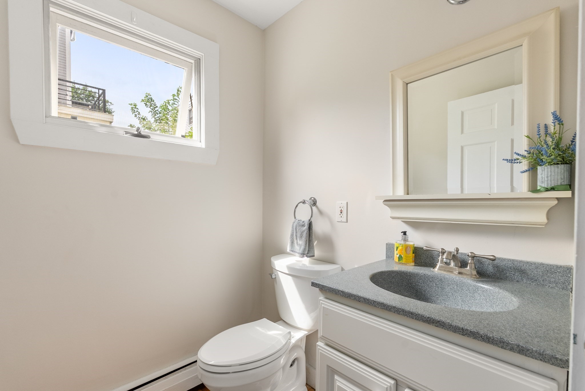 33 Fenno Street Property Photo 11