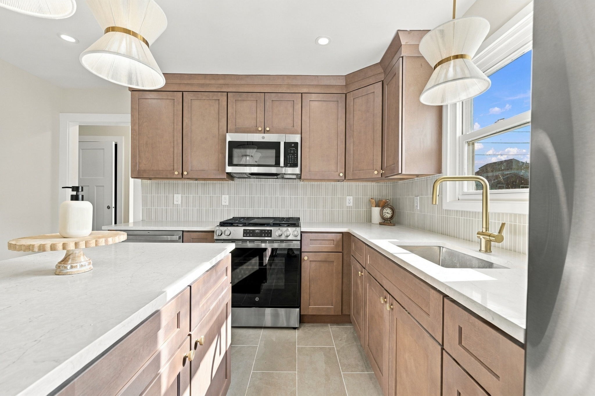 26 Gorham St Property Photo 8
