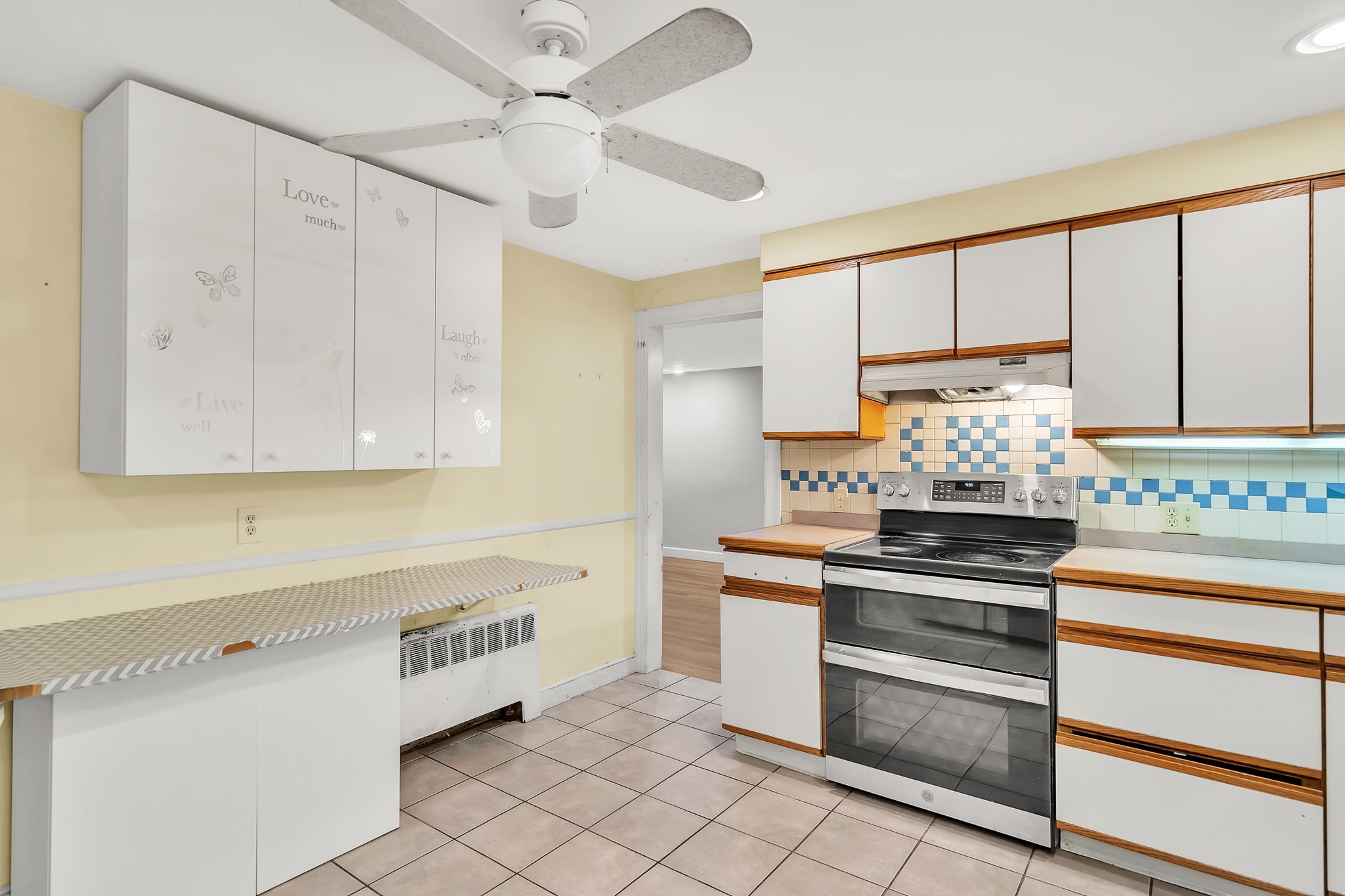 12 Watertown St Property Photo 13