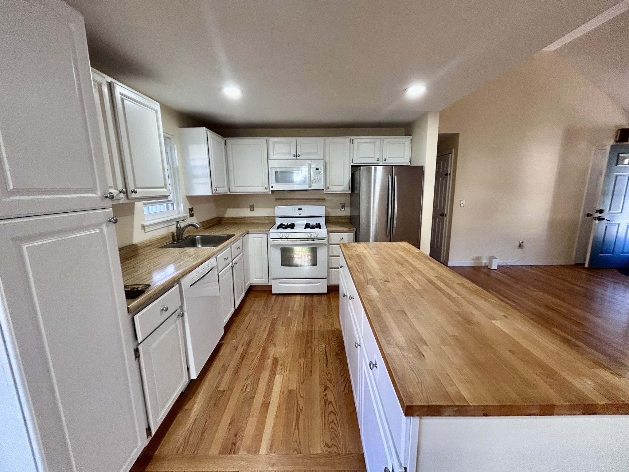 17 Worcester Lane Property Photo 3