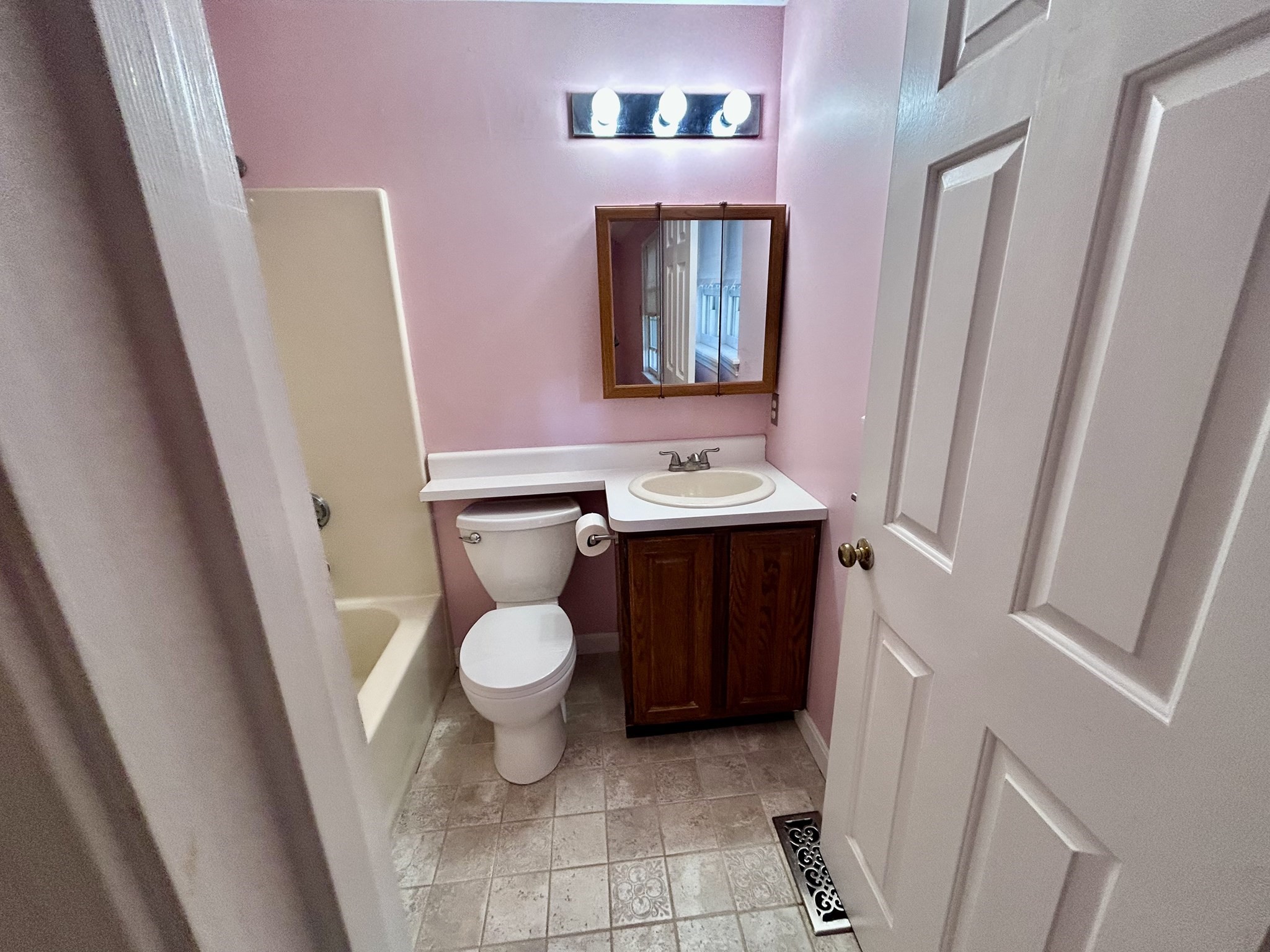 17 Worcester Lane Property Photo 14