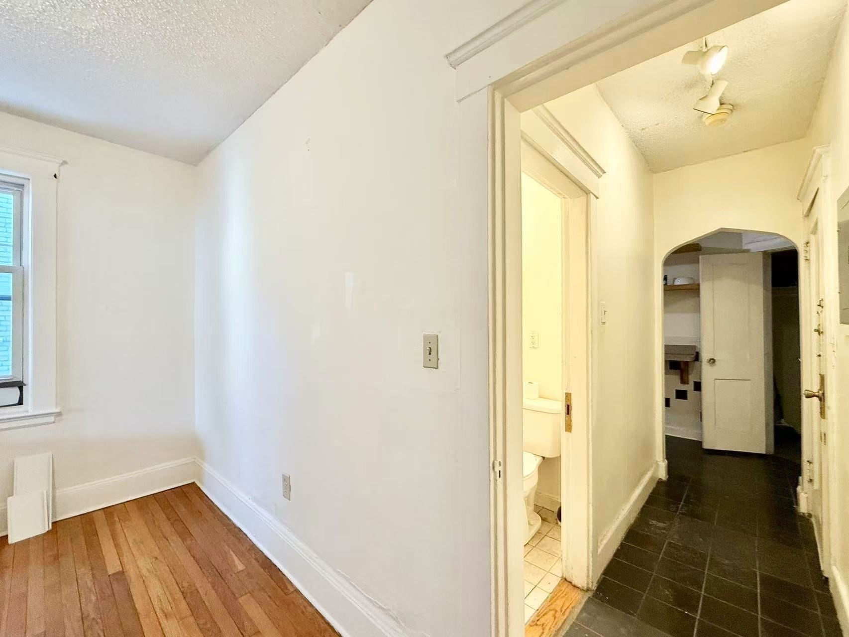 26 Chiswick Rd # 6 Property Photo 5