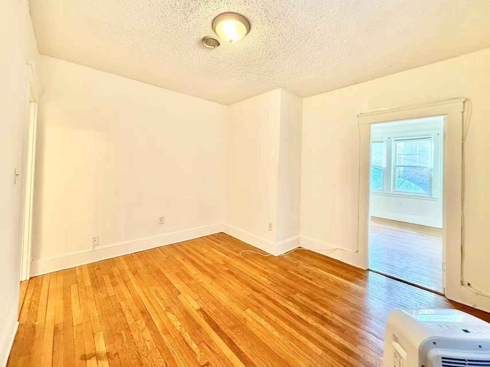 26 Chiswick Rd # 6 Property Photo 7