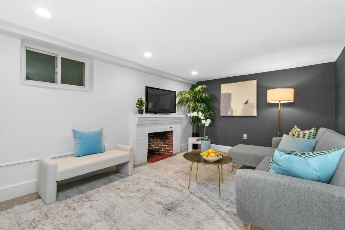 19 Saint Mary's St Property Photo 14