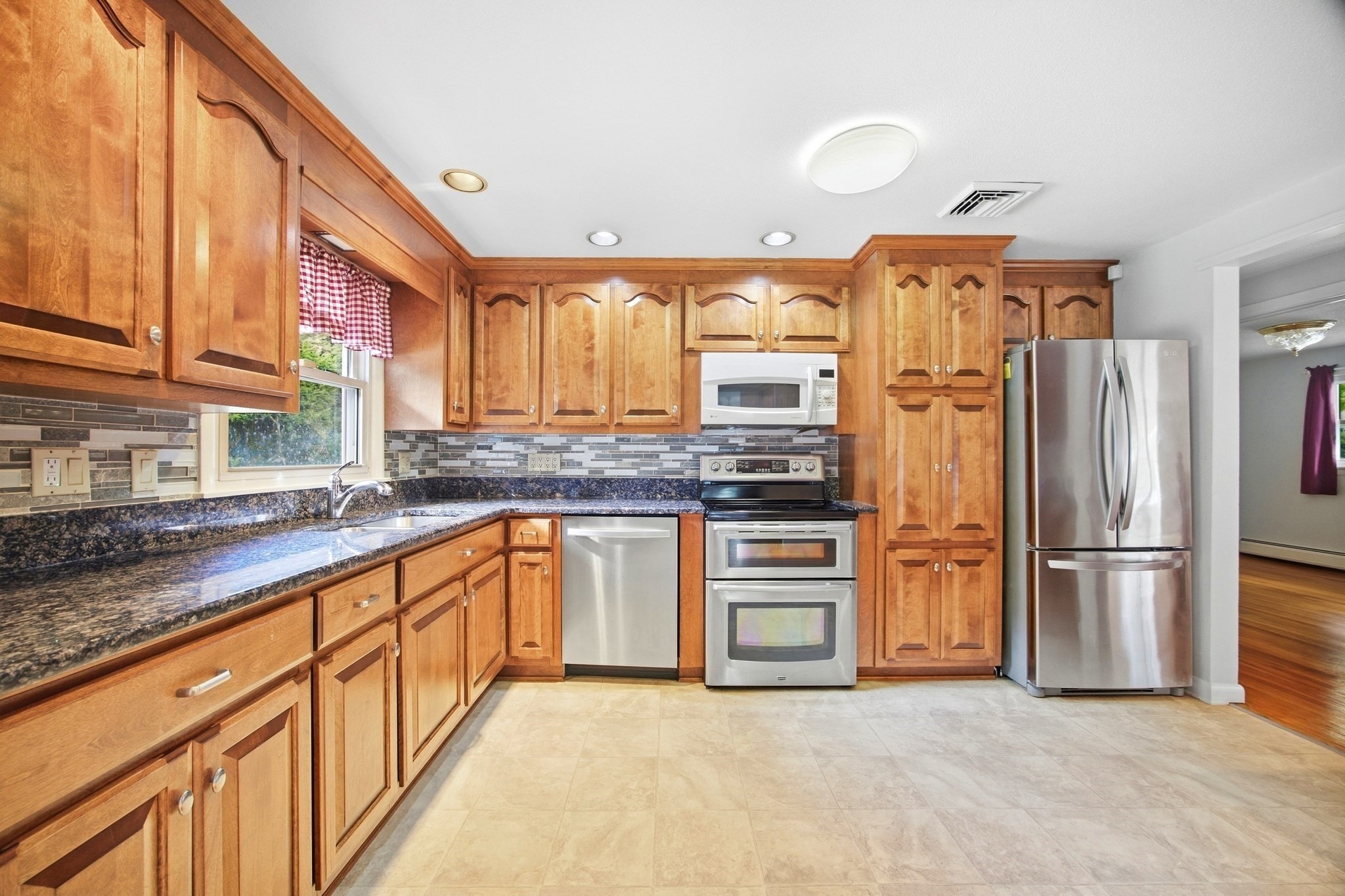 2 Drake Lane Property Photo 10