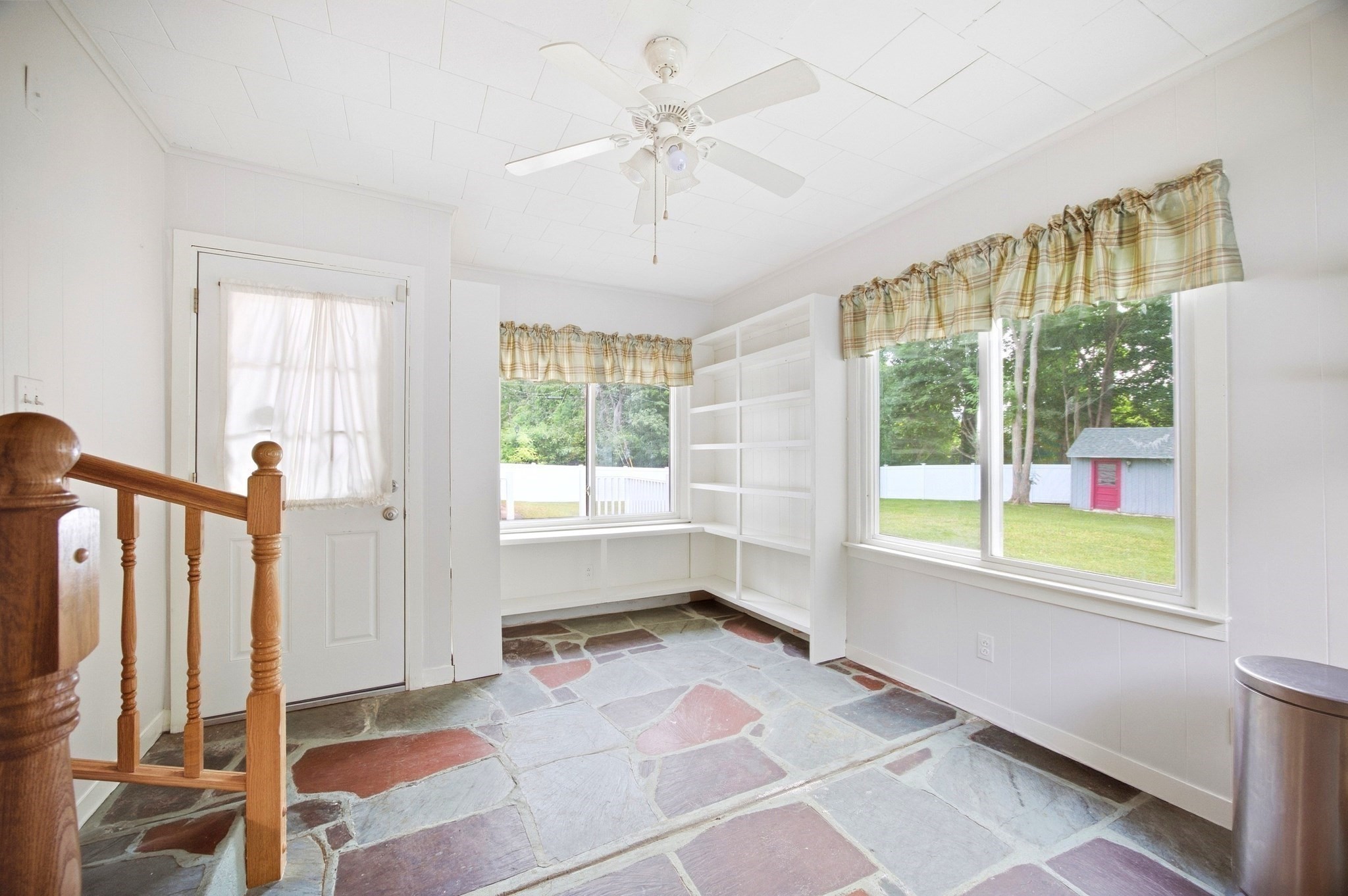 2 Drake Lane Property Photo 12