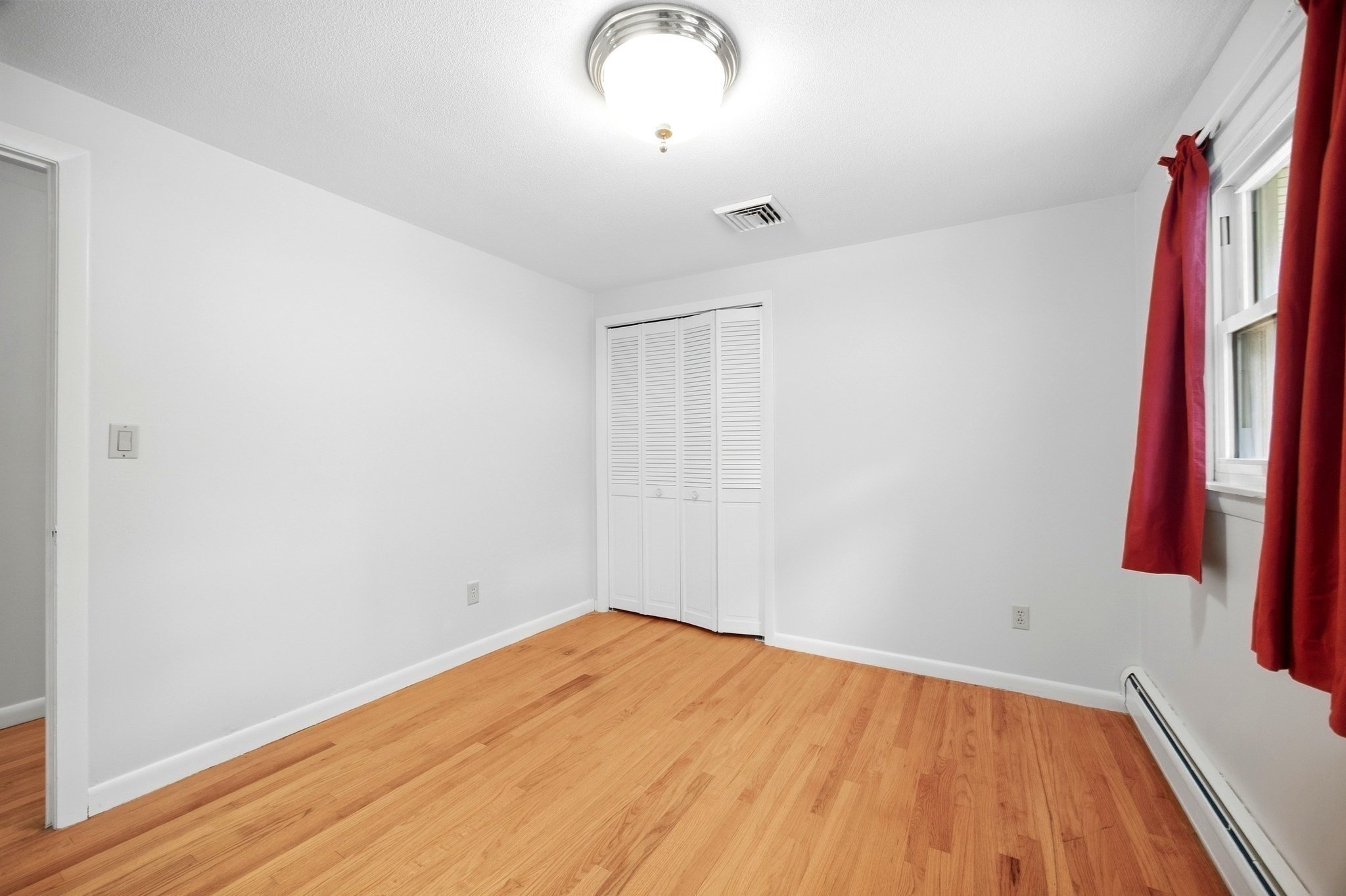 2 Drake Lane Property Photo 16