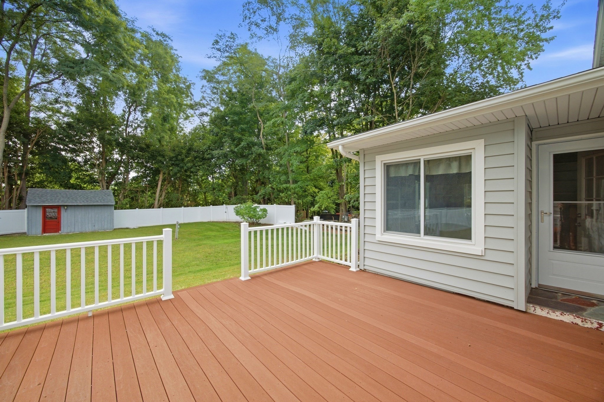 2 Drake Lane Property Photo 21