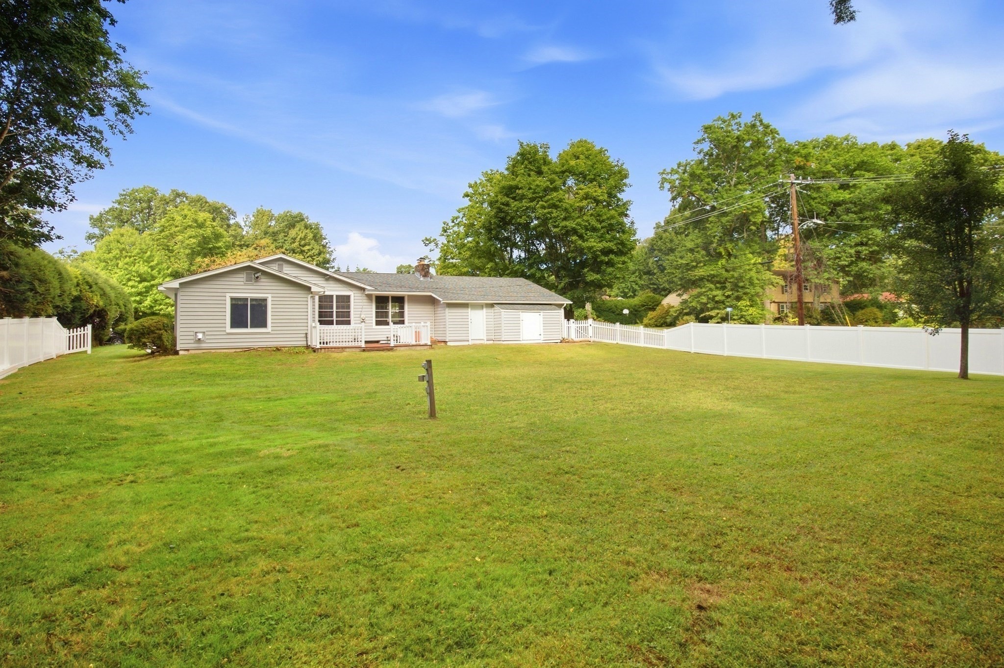 2 Drake Lane Property Photo 22