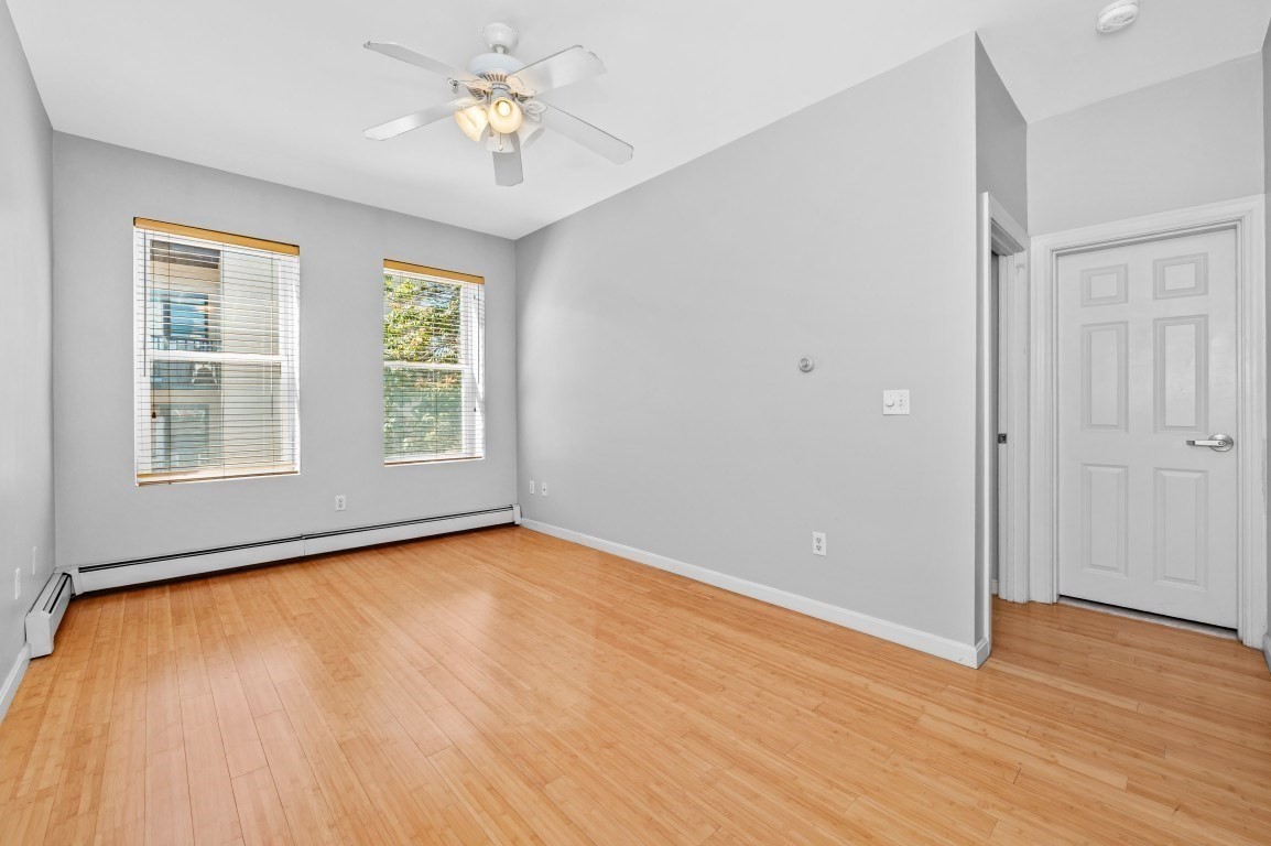 330 Summit Ave # 305 Property Photo 2
