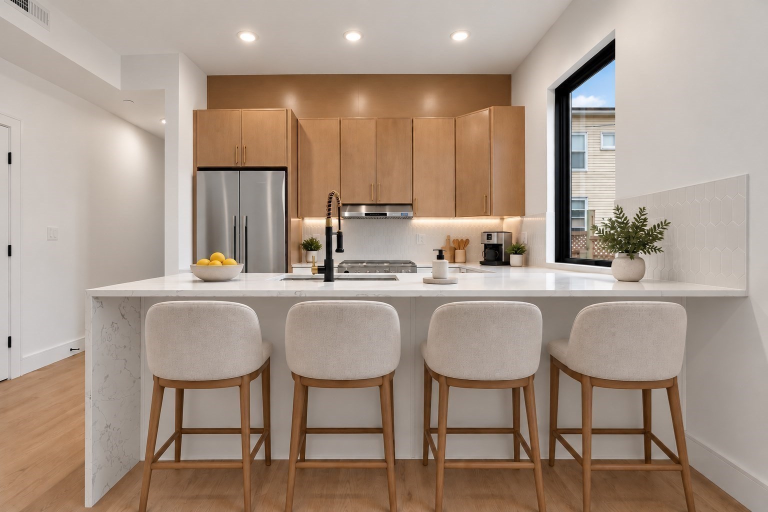 13 Clyde St # A Property Photo 3