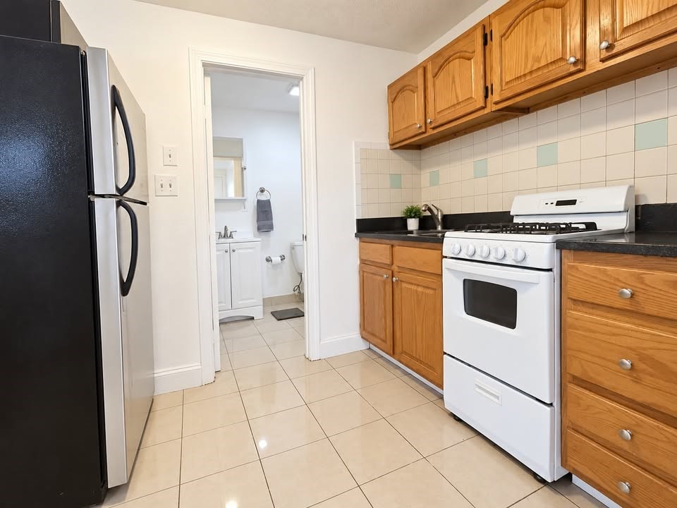143 Arlington St # Z Property Photo 1