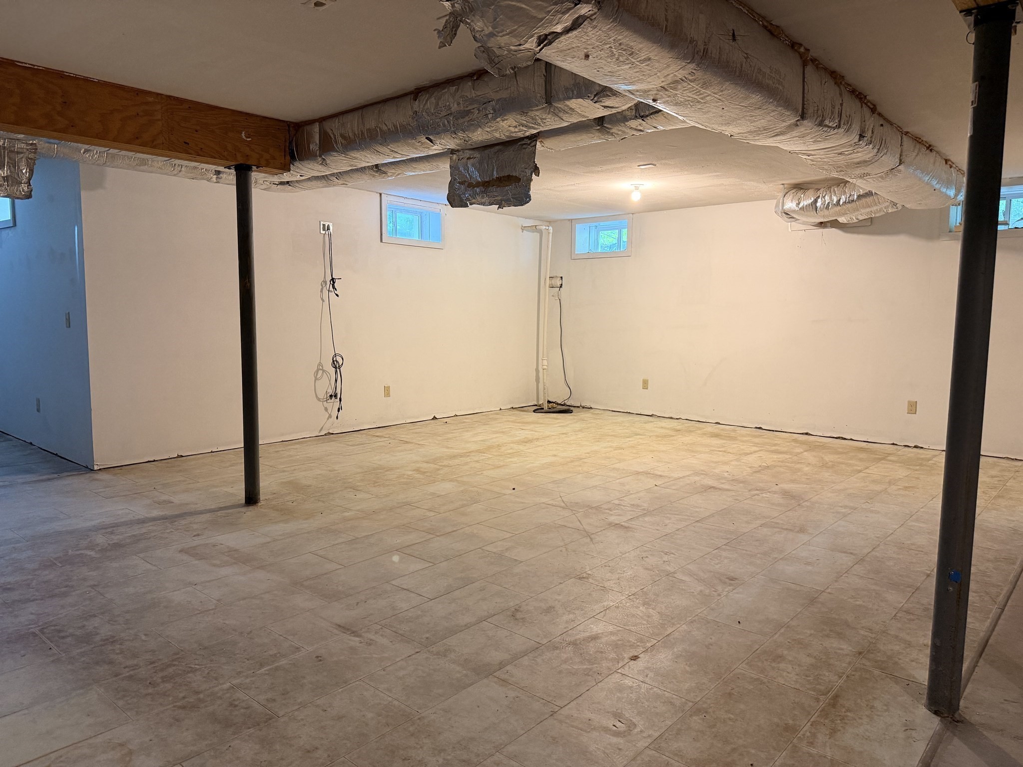 366 West Rd Property Photo 26