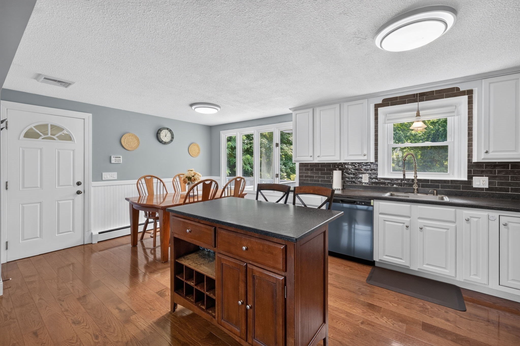 315 Broadway Property Photo 4