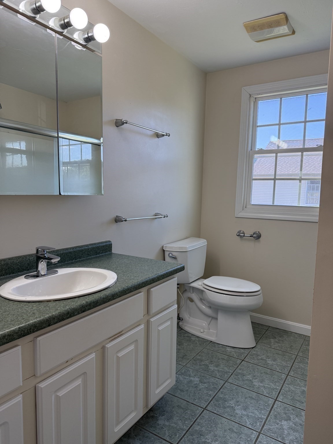 10 Fuller Ave # 24 Property Photo 16