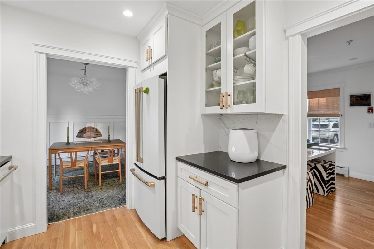 100 State St # 8 Property Photo 17