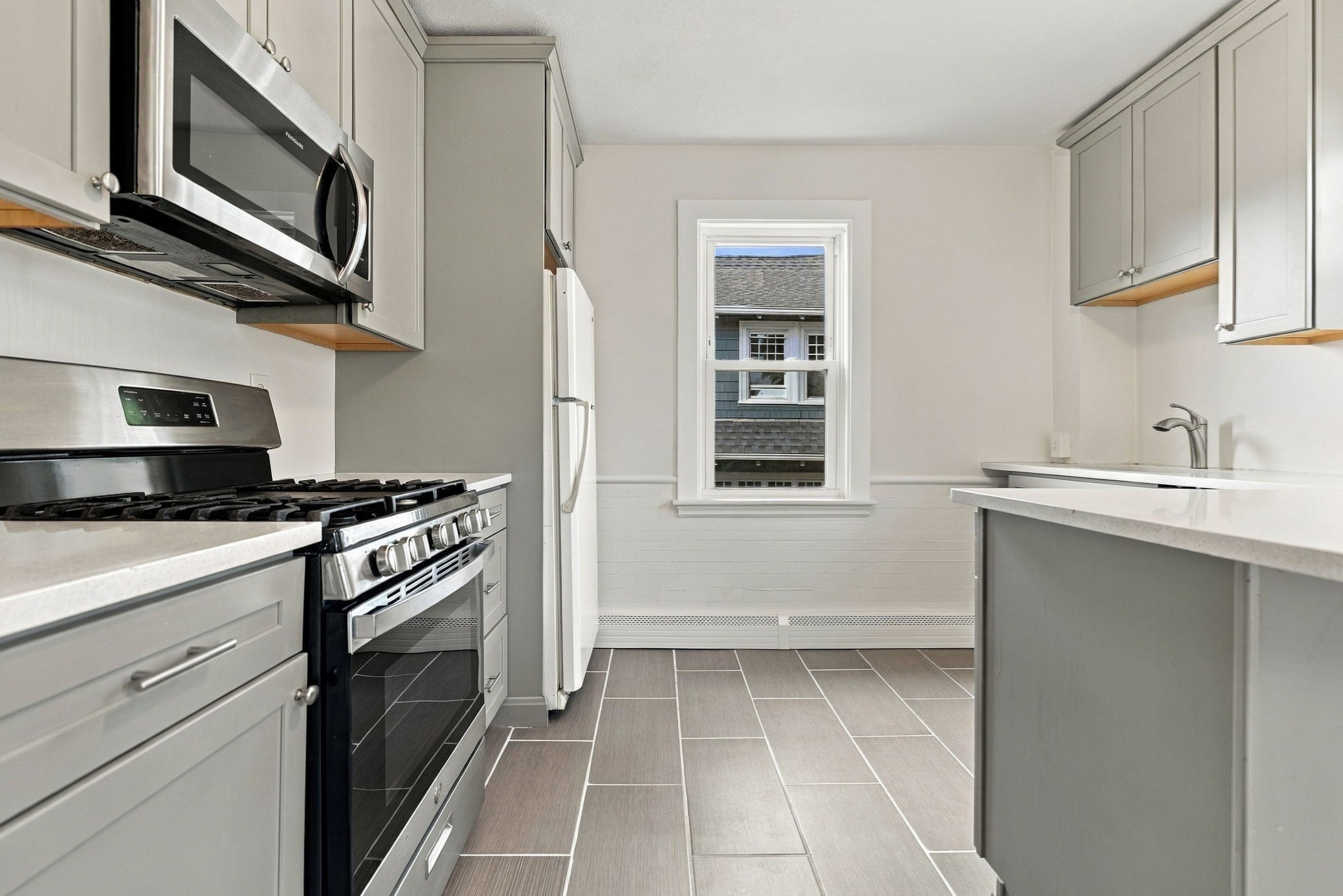 5 Willow Ave Property Photo 6