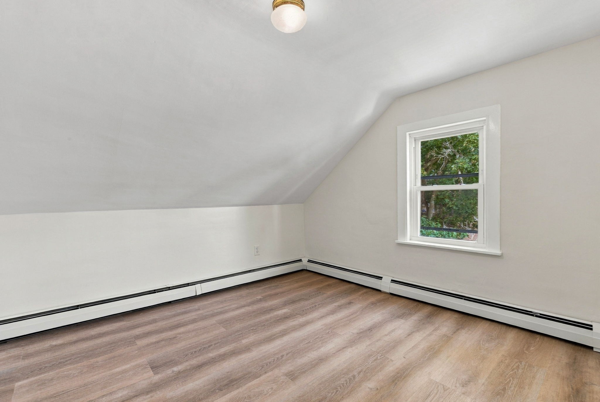 5 Willow Ave Property Photo 12