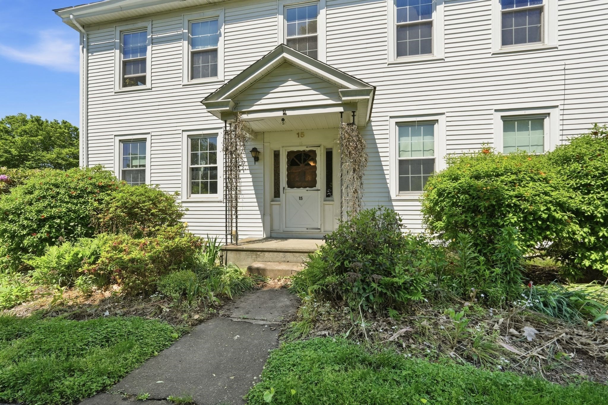 15 Main St Property Photo 2