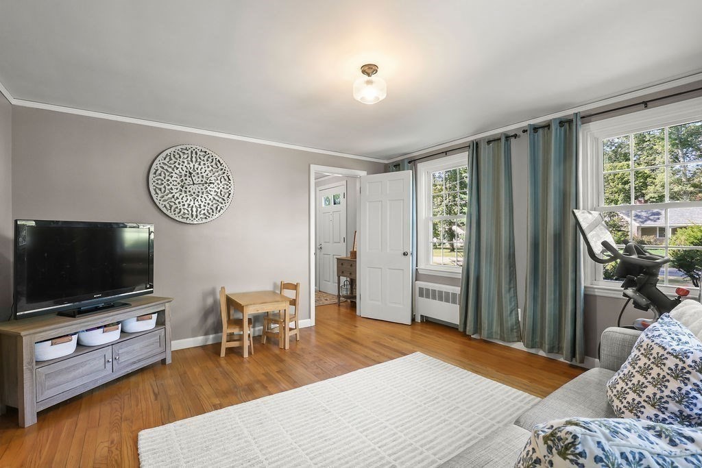 159 S Broadway Property Photo 7