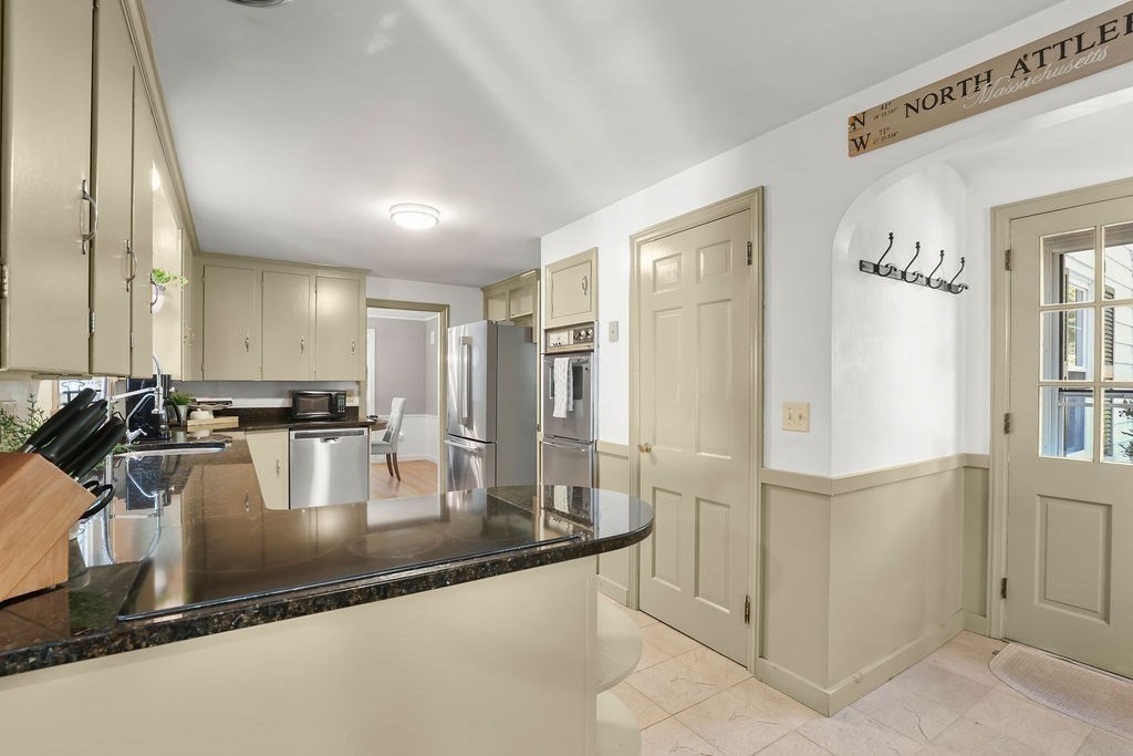 159 S Broadway Property Photo 12
