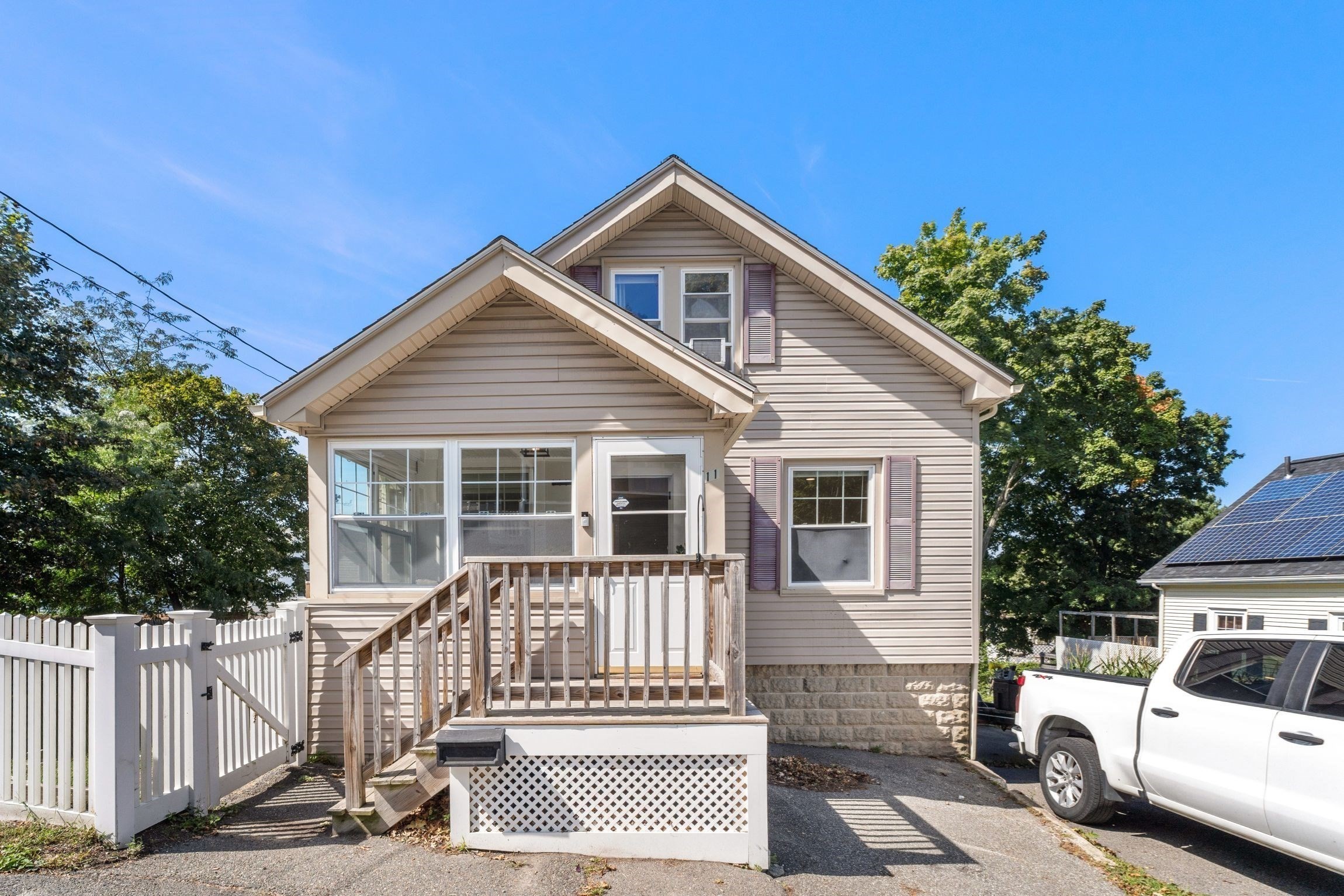 11 Clifton Ave Property Photo 1