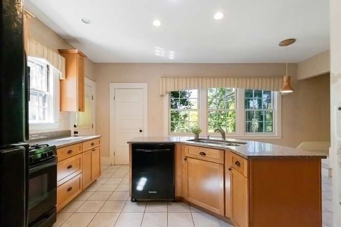 7 Lakeview Terrace Property Photo 23